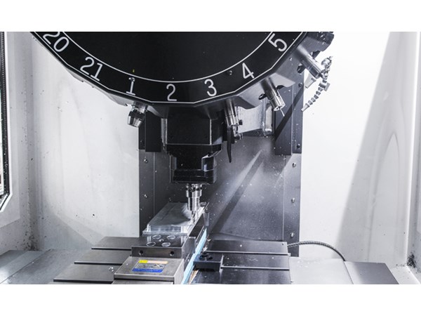 Hyundai Wia i-CUT4500 Vertical Machining Center