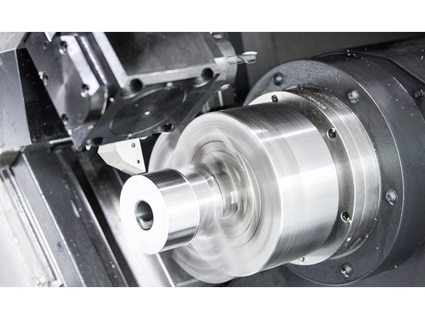 Hyundai Wia L2000LY Turning Center