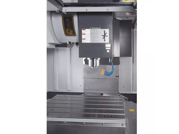 Accuway UM-75 Machining Center BT-40