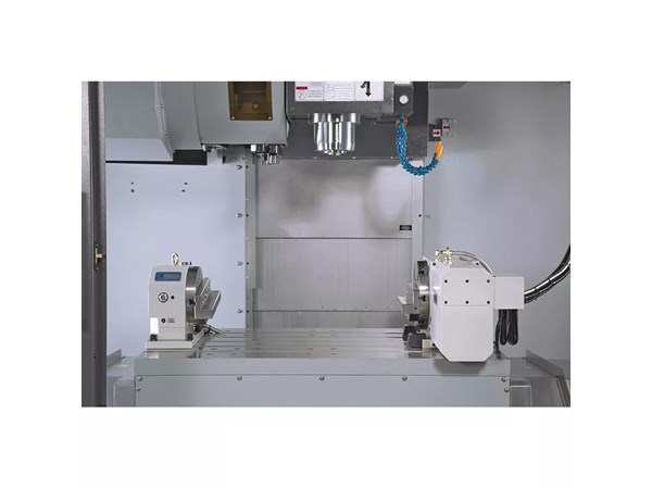 Accuway UM-120 Machining Center BT-40