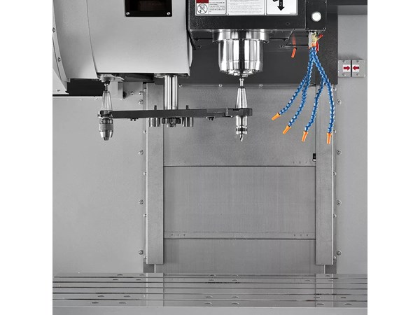 Accuway UM-110H Machining Center BT-40