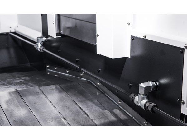 Hyundai Wia KF7600L Vertical Machining Center