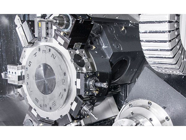 Hyundai Wia L2600Y Turning Center