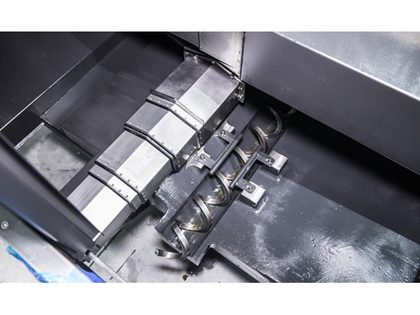 Hyundai Wia KF7600L Vertical Machining Center